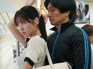 đưa cô bạn học cũ đang bỏ nhà đi vì cãi nhau với người chồng vào nhà trọ tâm sự